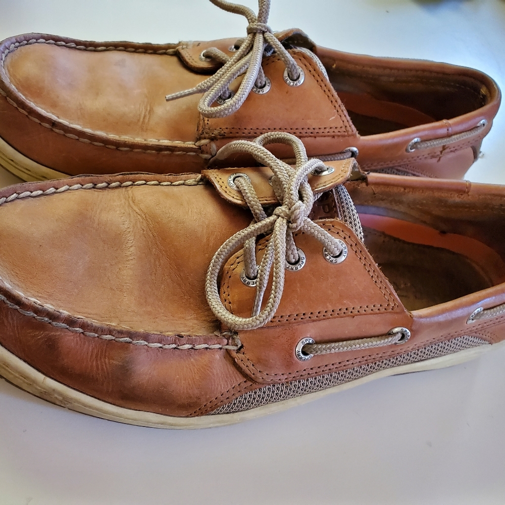 Mens size 10.5 sperry
